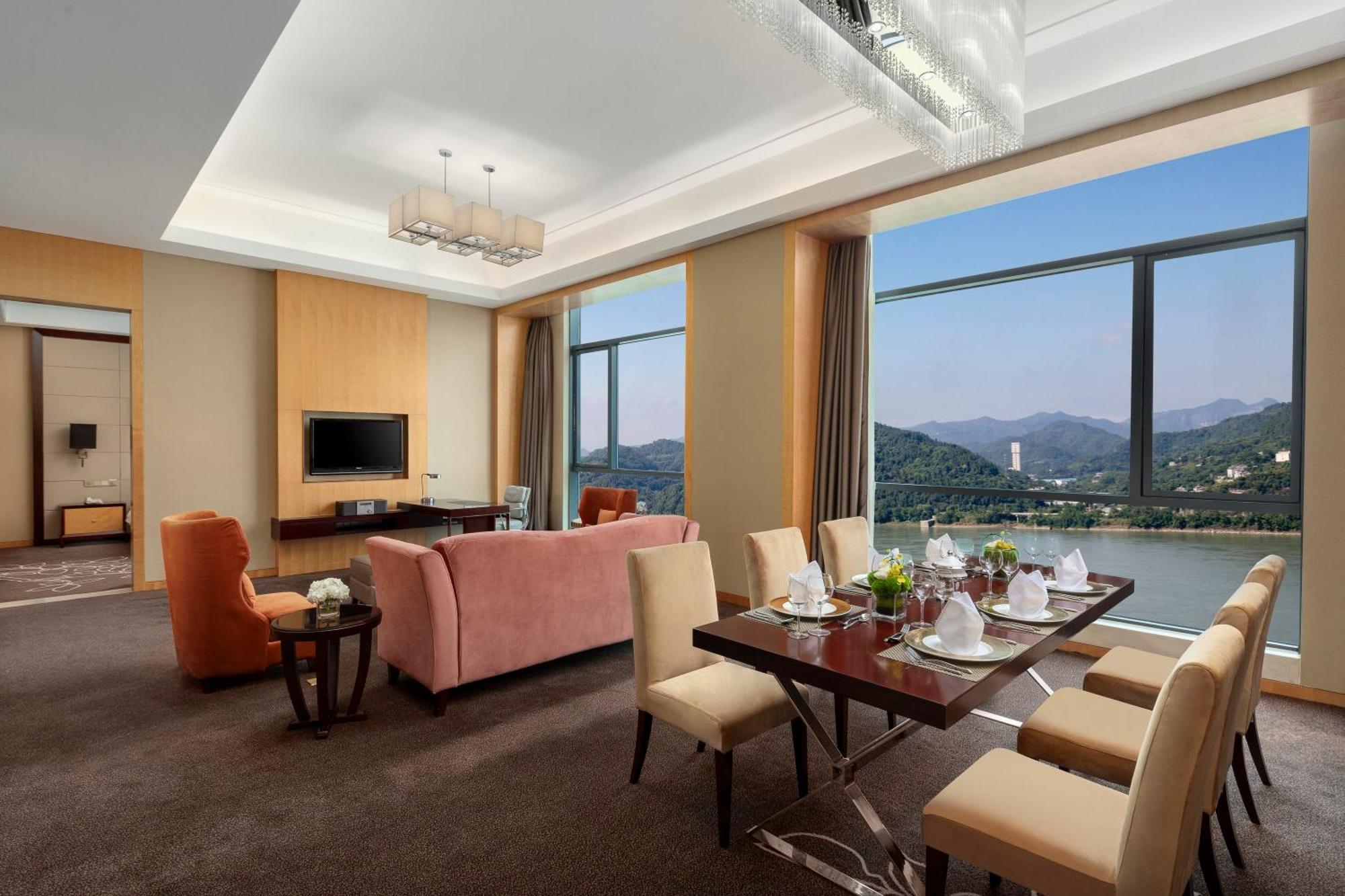 Crowne Plaza Yichang By Ihg Exterior foto